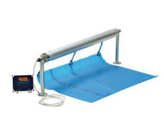 Aufrollvorrichtung mit Elektroantrieb und Teleskopstange: 2,7--4,4 m