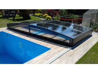 Poolüberdachung Sydney AS mit den Maßen 3,86 x 5,65 x 0,48 m